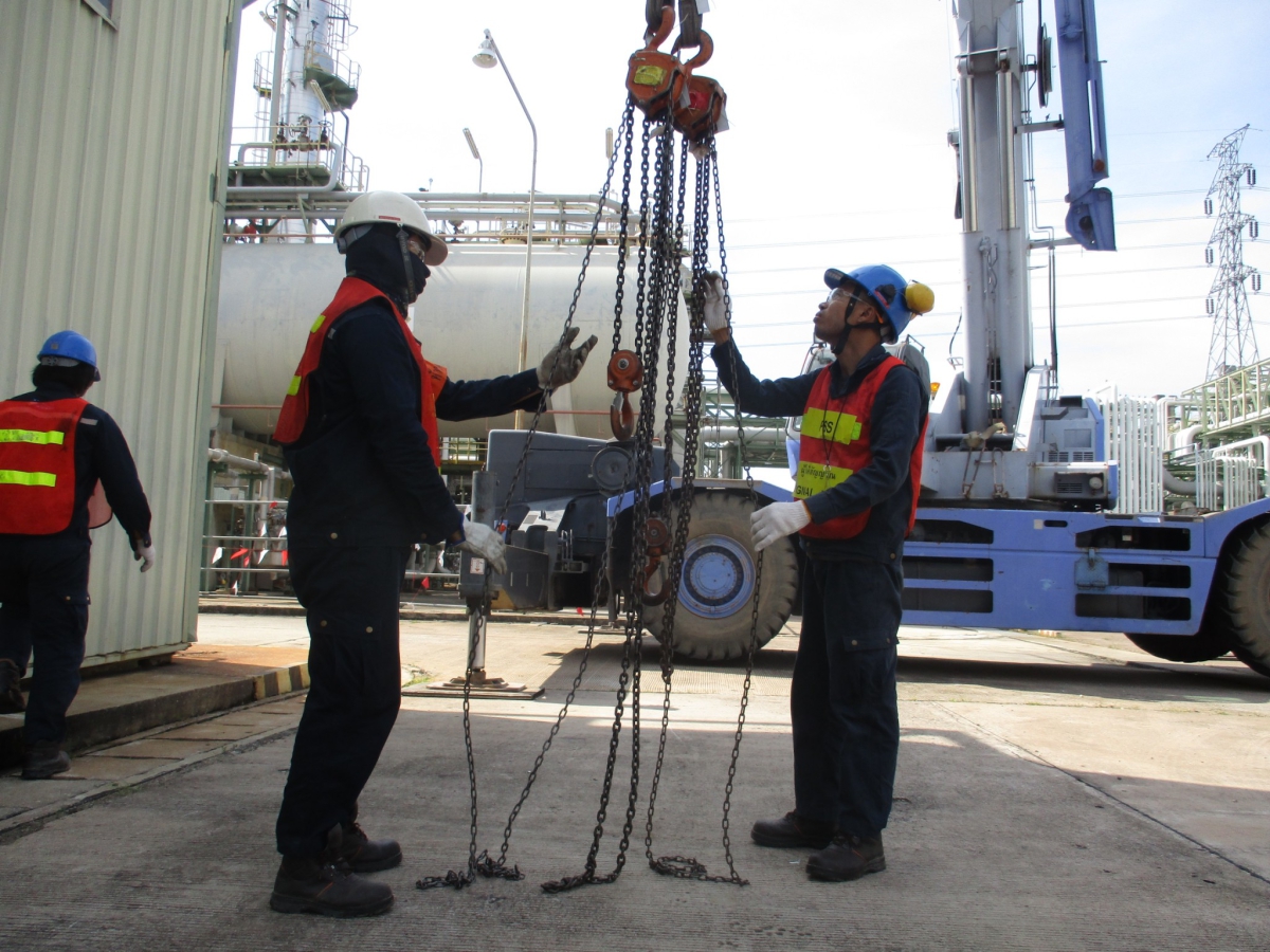 LINE_ALBUM_หลักสูตรปั้นจั่นชนิดเคลื่อนที่(Mobile Crane 4 _250828_4.jpg - หลักสูตรปั้นจั่นชนิดเคลื่อนที่ (Mobile Crane 4 ผู้)